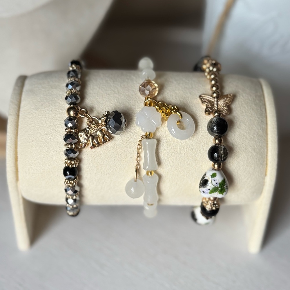 Black & White Beaded Charm Bracelet Set